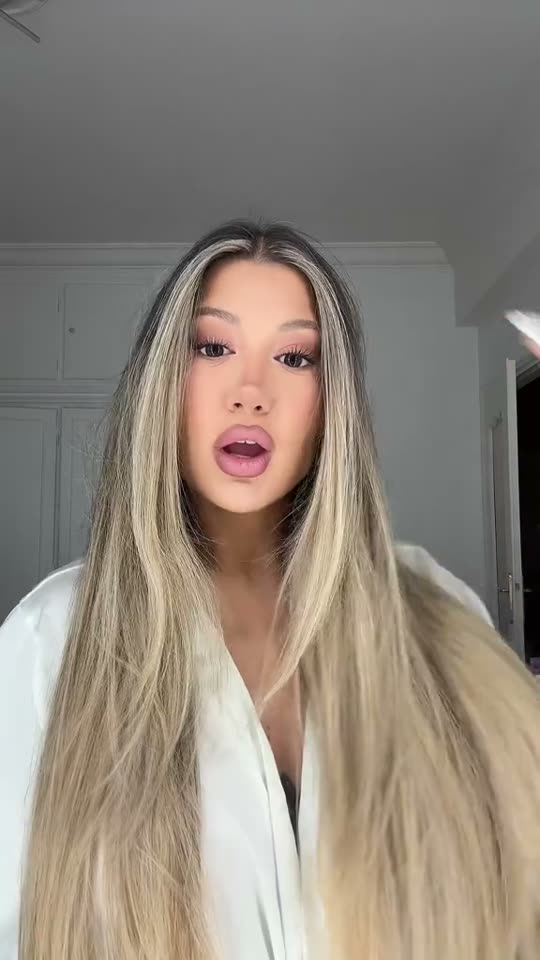 Hair transformation with a brush