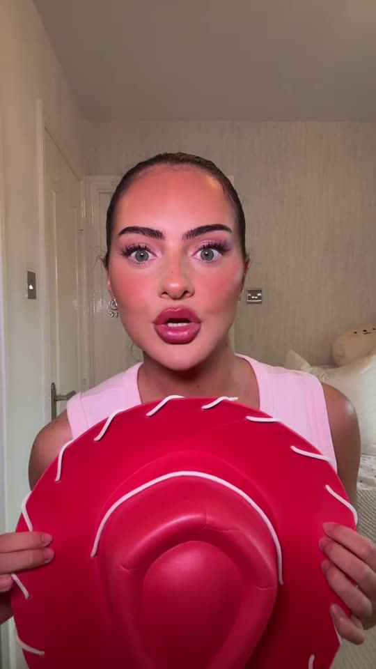 Cowgirl hat makeup transformation