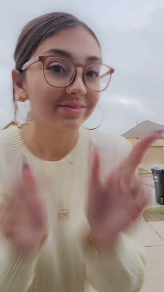 Woman shows fall outfits
