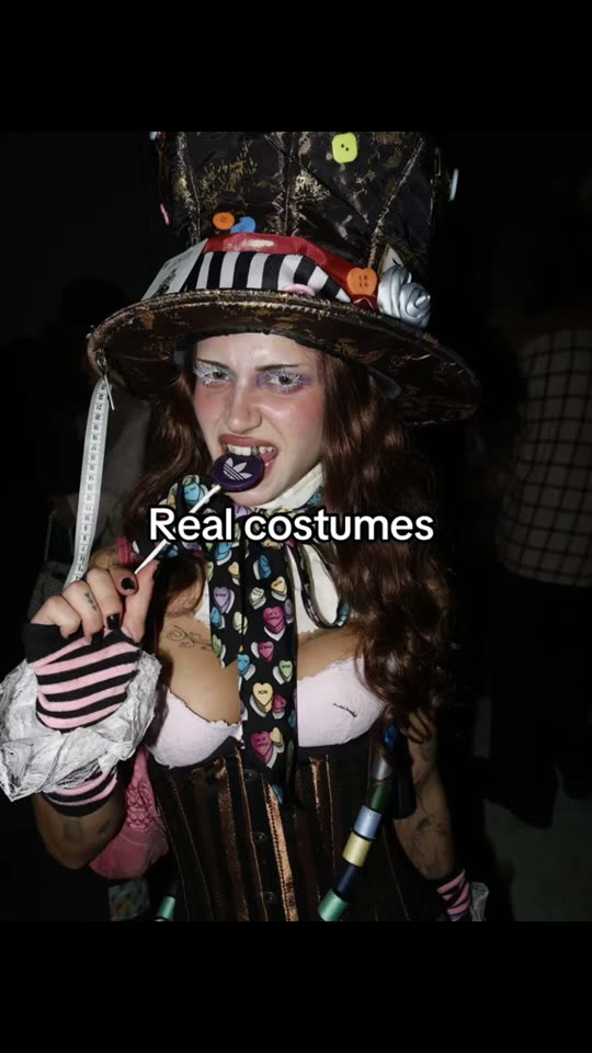 Mad Hatter Halloween costume reveal