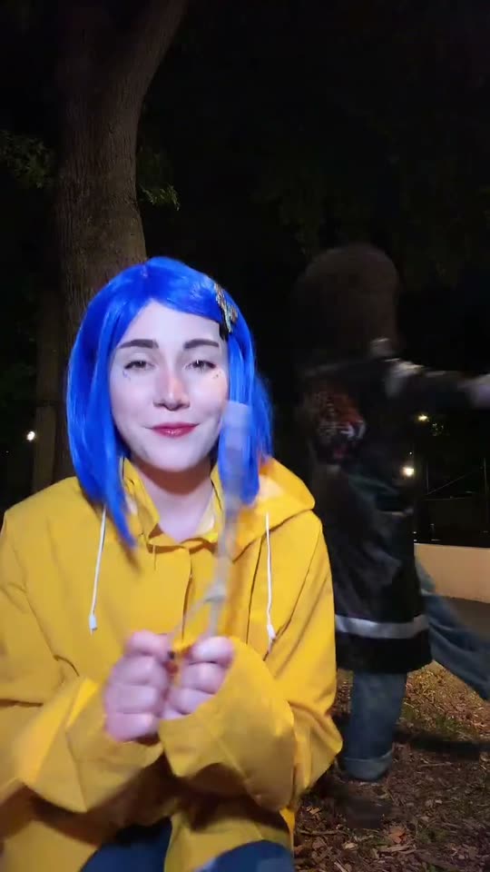 Coraline and Wybie cosplay reveal