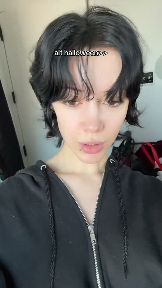 Alt Halloween costume reveal