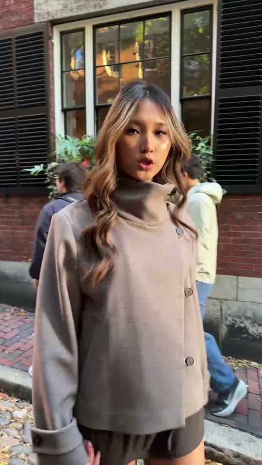 Woman shows fall outfits