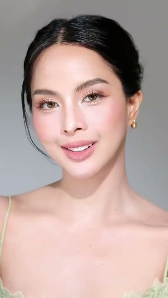 Makeup transformation to elegant look